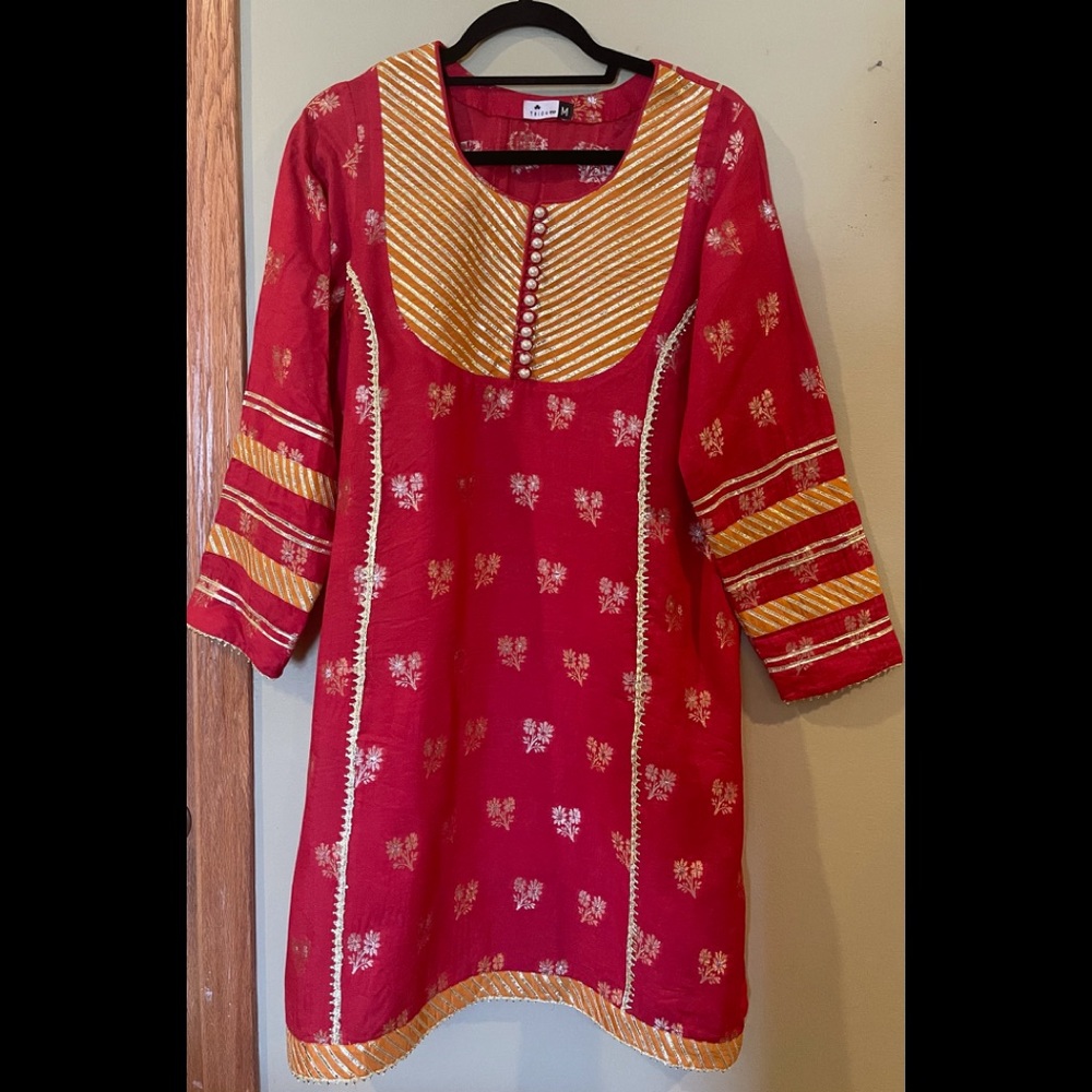 Preloved beautiful 4 pieces